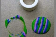 guziki_z_modeliny_w_paski_2